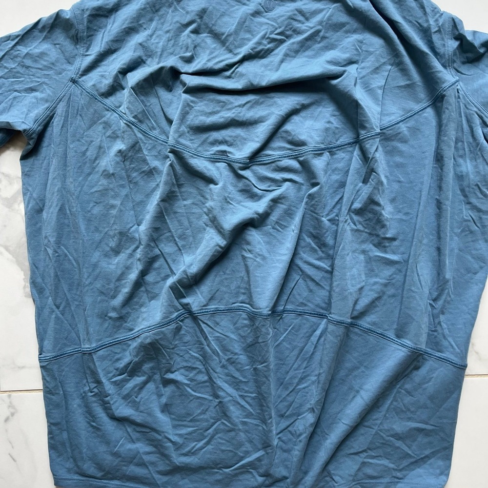 Lululemon Back in Action Short-Sleeve T-Shirt
Utility Blue sz 2 - Picture 5 of 6
